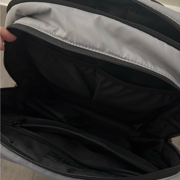 Calpak Luka 15 inch Backpack NWOT - Picture 5 of 6